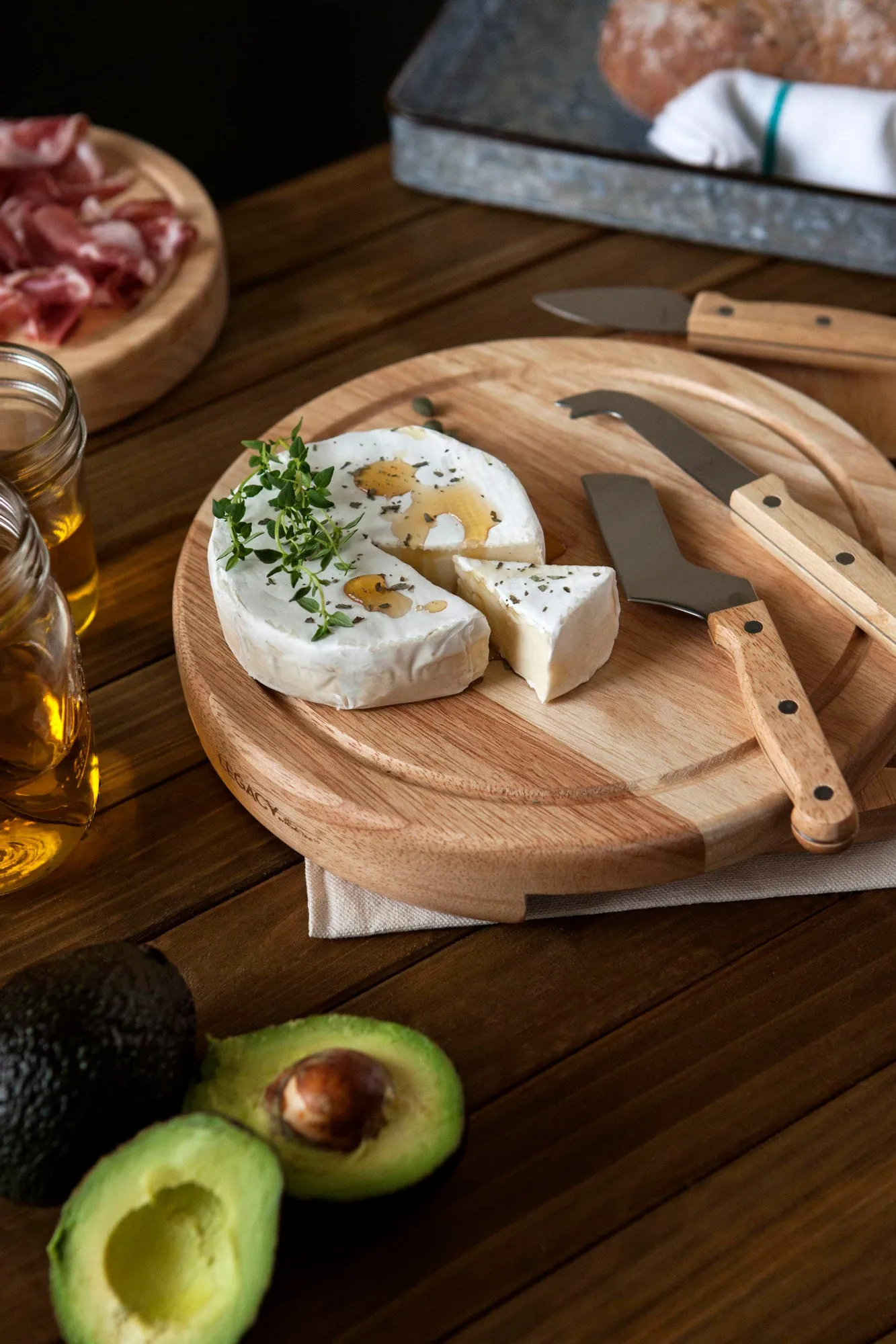 Arizona Wildcats - Circo Cheese Cutting Board & Tools Set