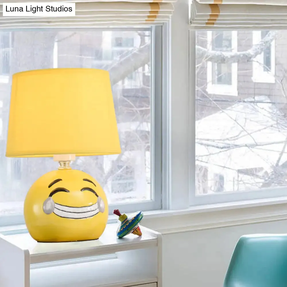 Cartoon Head Desk Lamp with Smiling Face & Reading Light – Ideal for Study Rooms