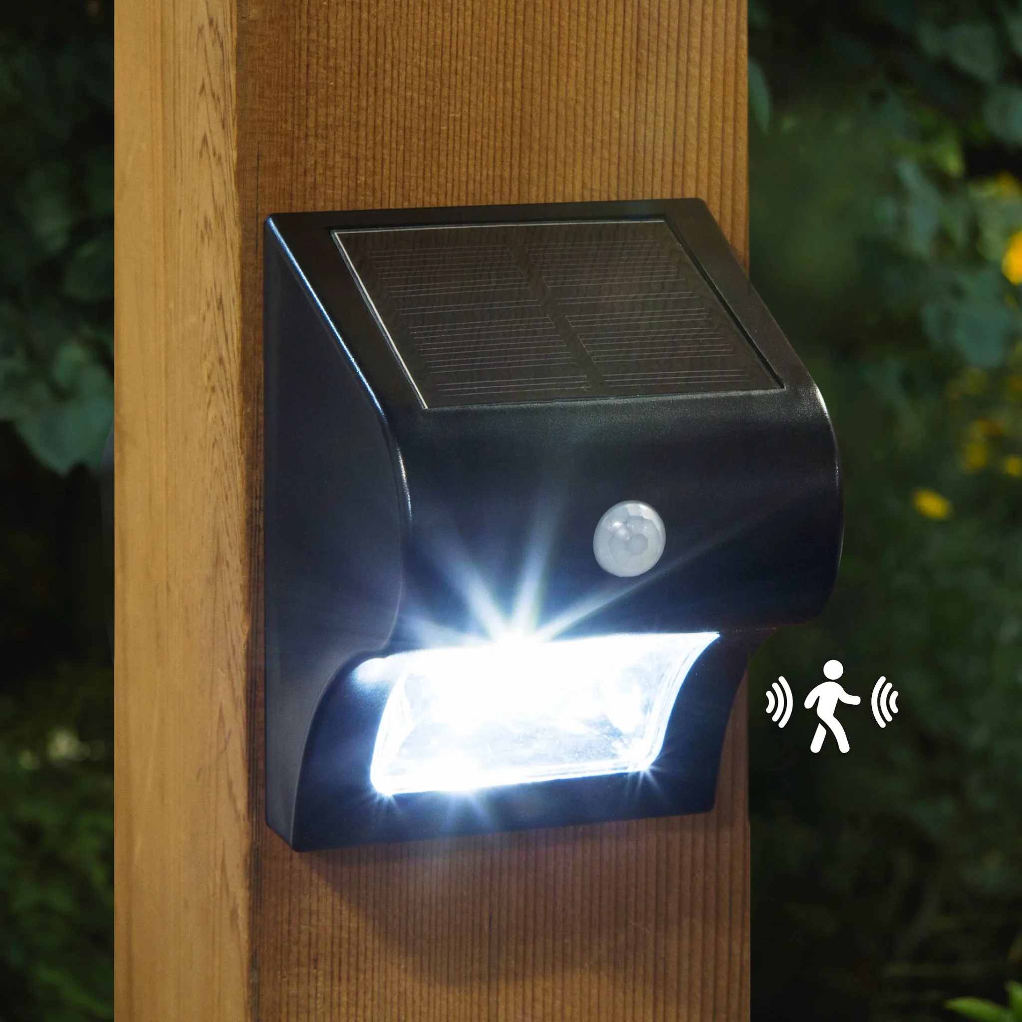 Classy Caps Solar Motion Sensor Deck & Wall Light SL133