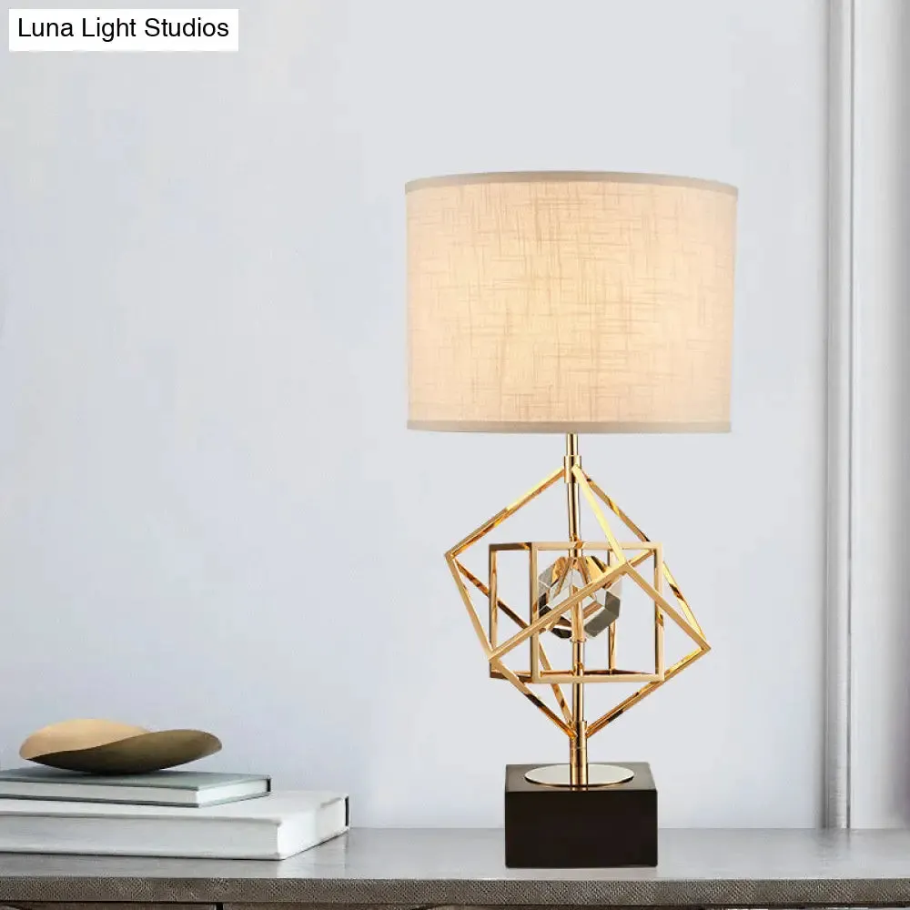 Interlocked Cube Table Lamp: Modern Metal 1-Light Night Light with Brass and Black Accents