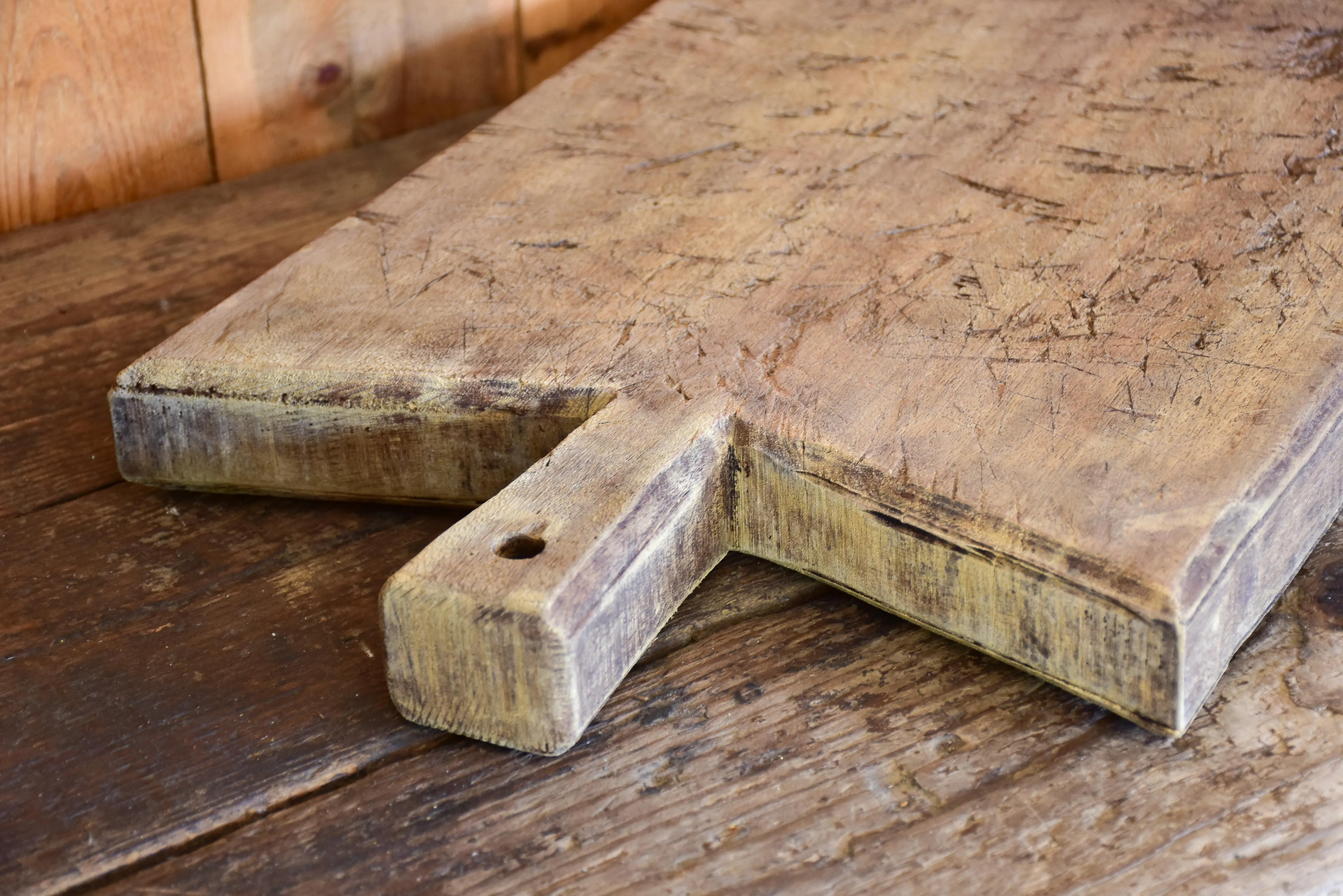 Large French cutting board with peaked shoulders