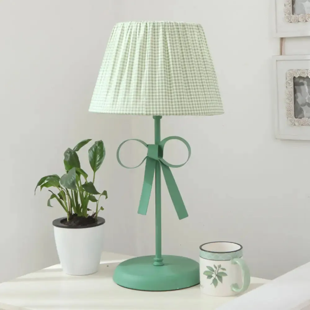 Macaron Loft Plaid Reading Light for Child Bedroom - Desk Lamp with Bow Accent