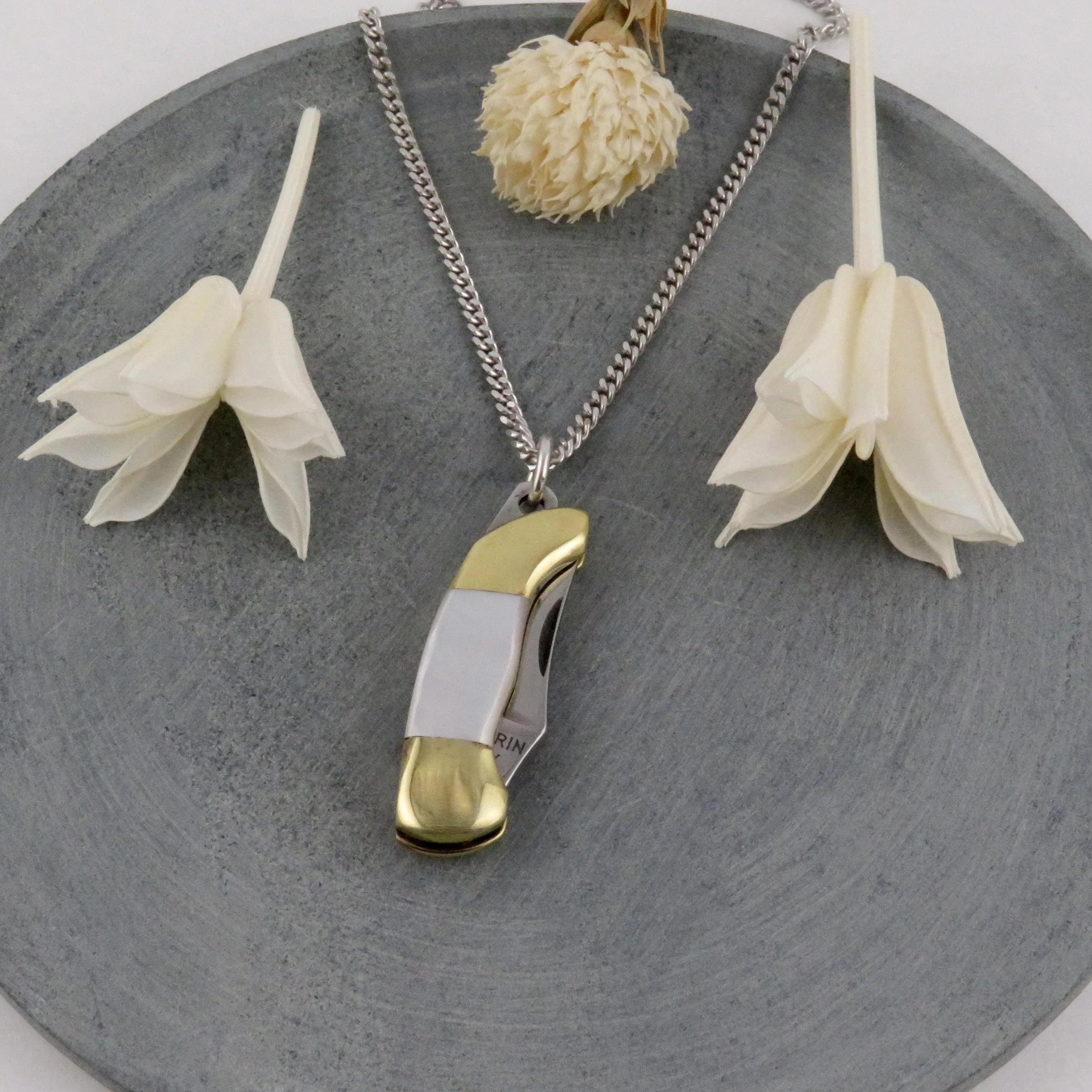 Mother of Pearl Medium Knife Necklace