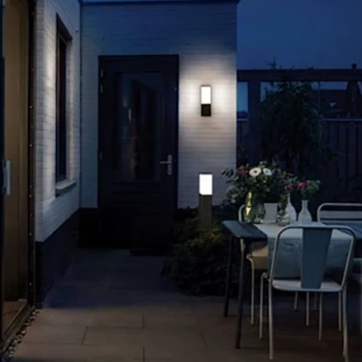 Philips Yolo Pedestal light