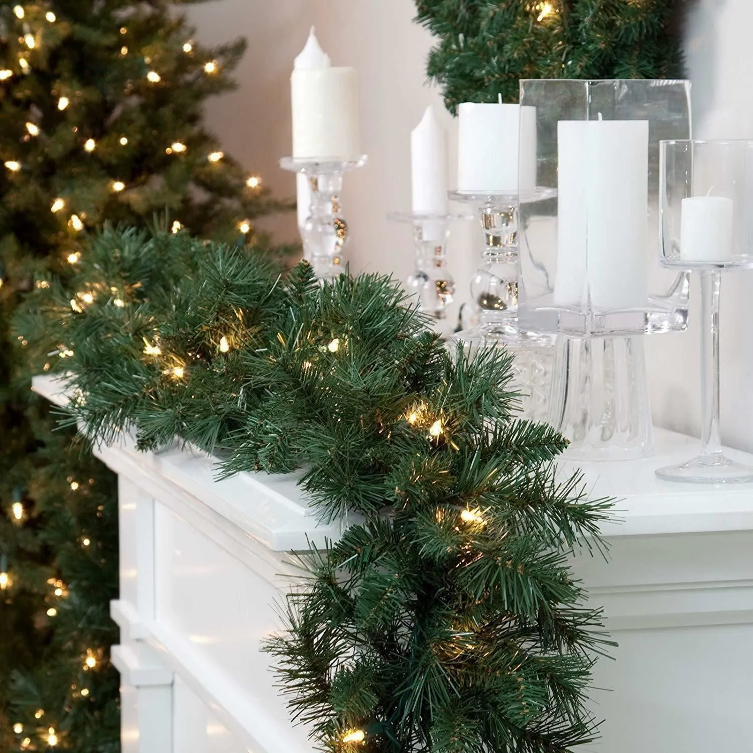 Pre-Lit Christmas Garland with LED Lights and Timer Function