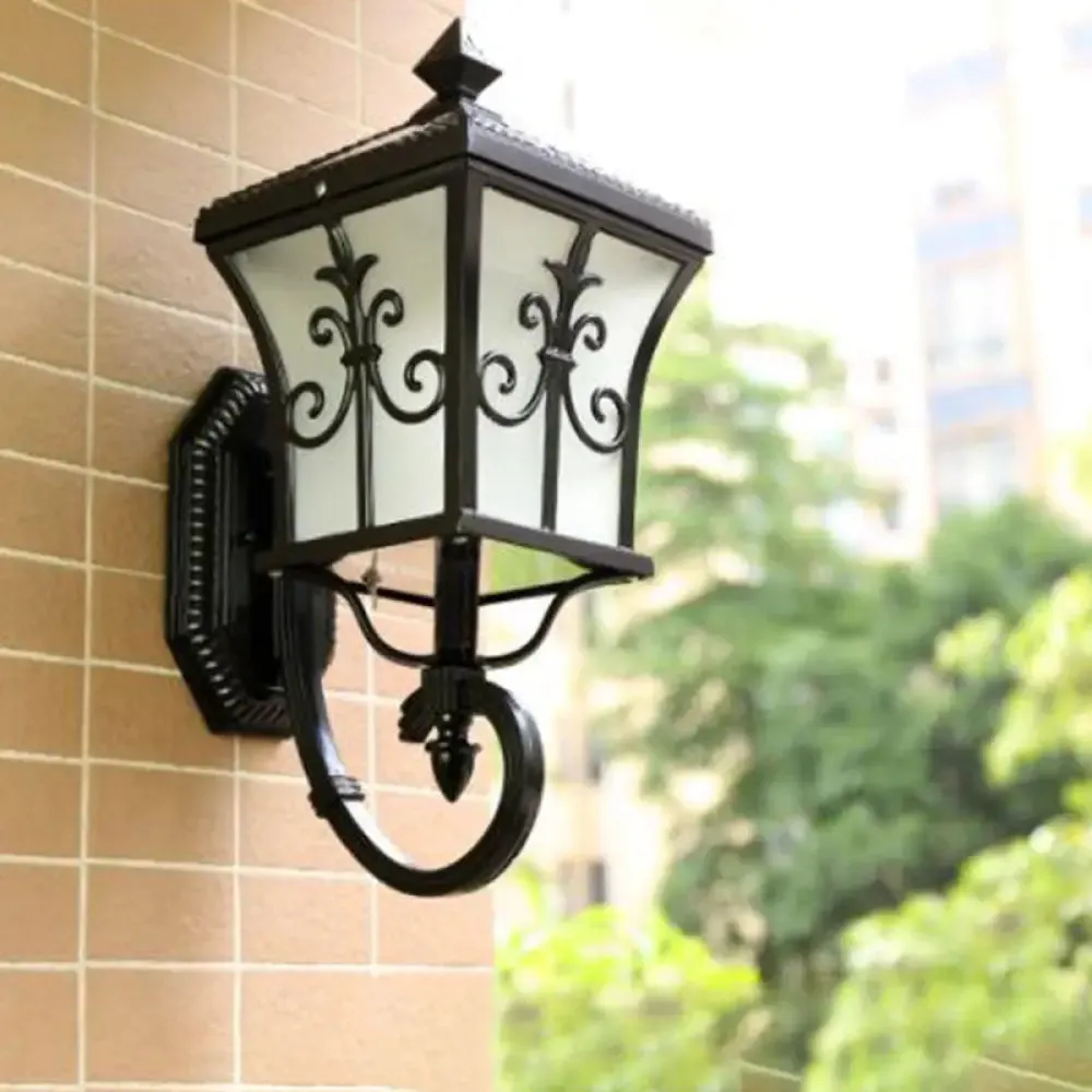 Solar Vintage House Wall Light with Metal Frame, Glass Shade, and LED Bulb - Outdoor Wall Mounted Lamp