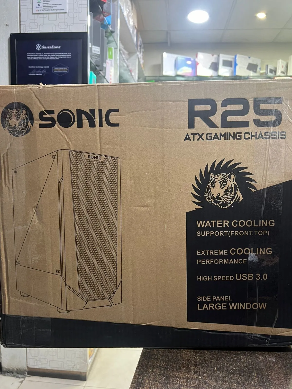 Sonic Casing R25 Black 4 RGB Fans