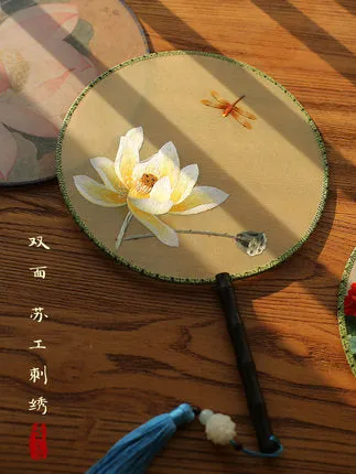 Suzhou Embroidery Hand-made Double-sided Embroidery Fan Chinese Style Sandalwood Real Silk Palace Fan 0053