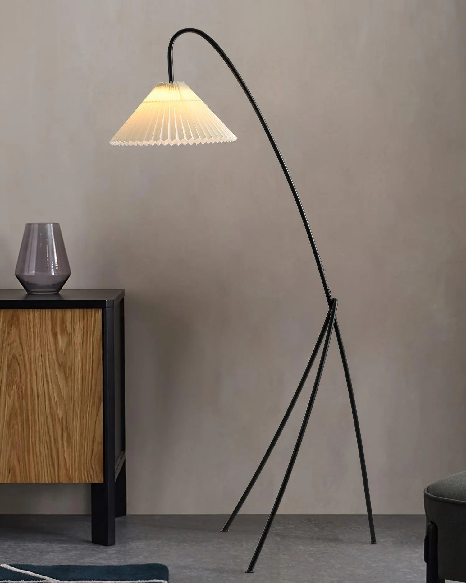 Tove Pleated Floor Lamp 61″