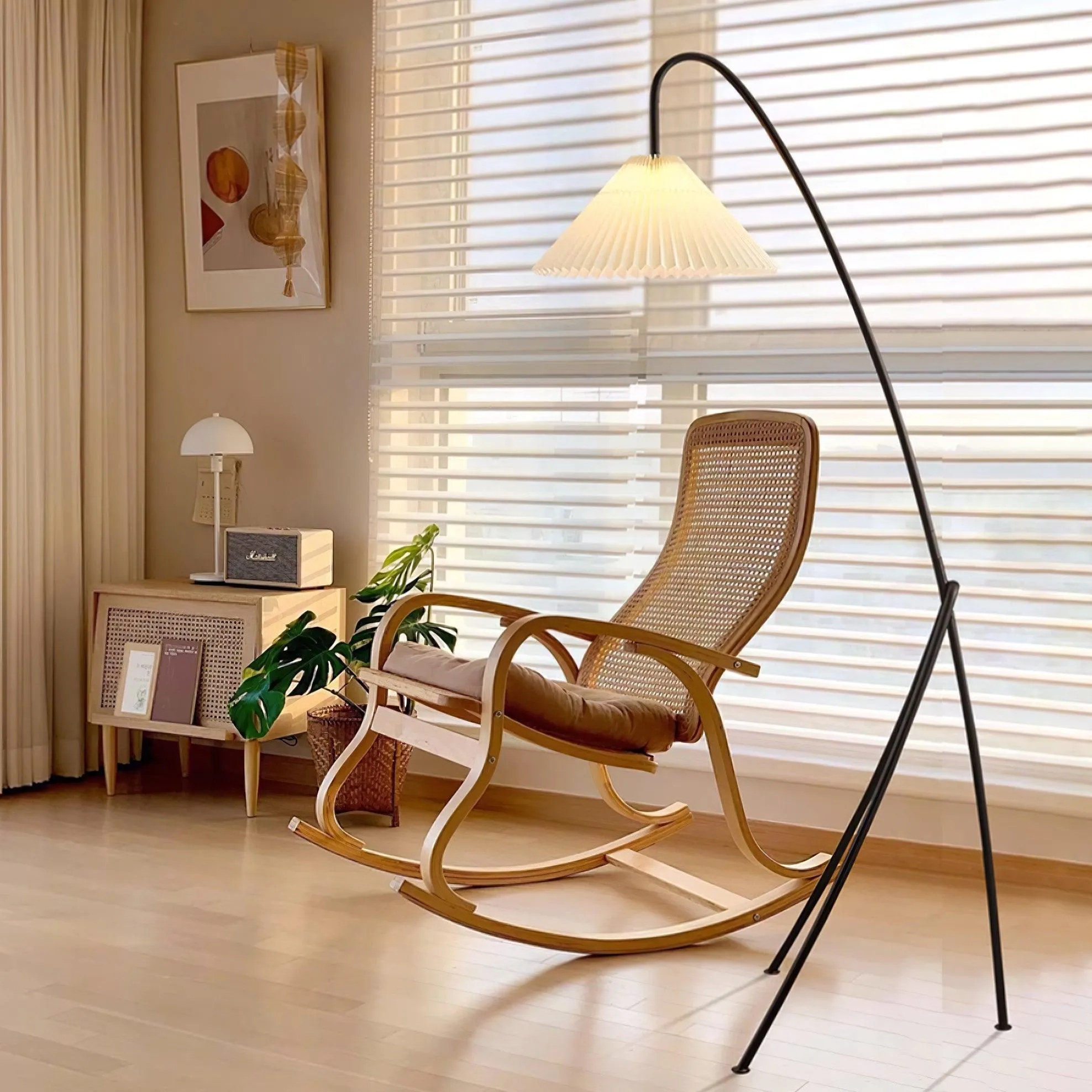 Tove Pleated Floor Lamp 61″